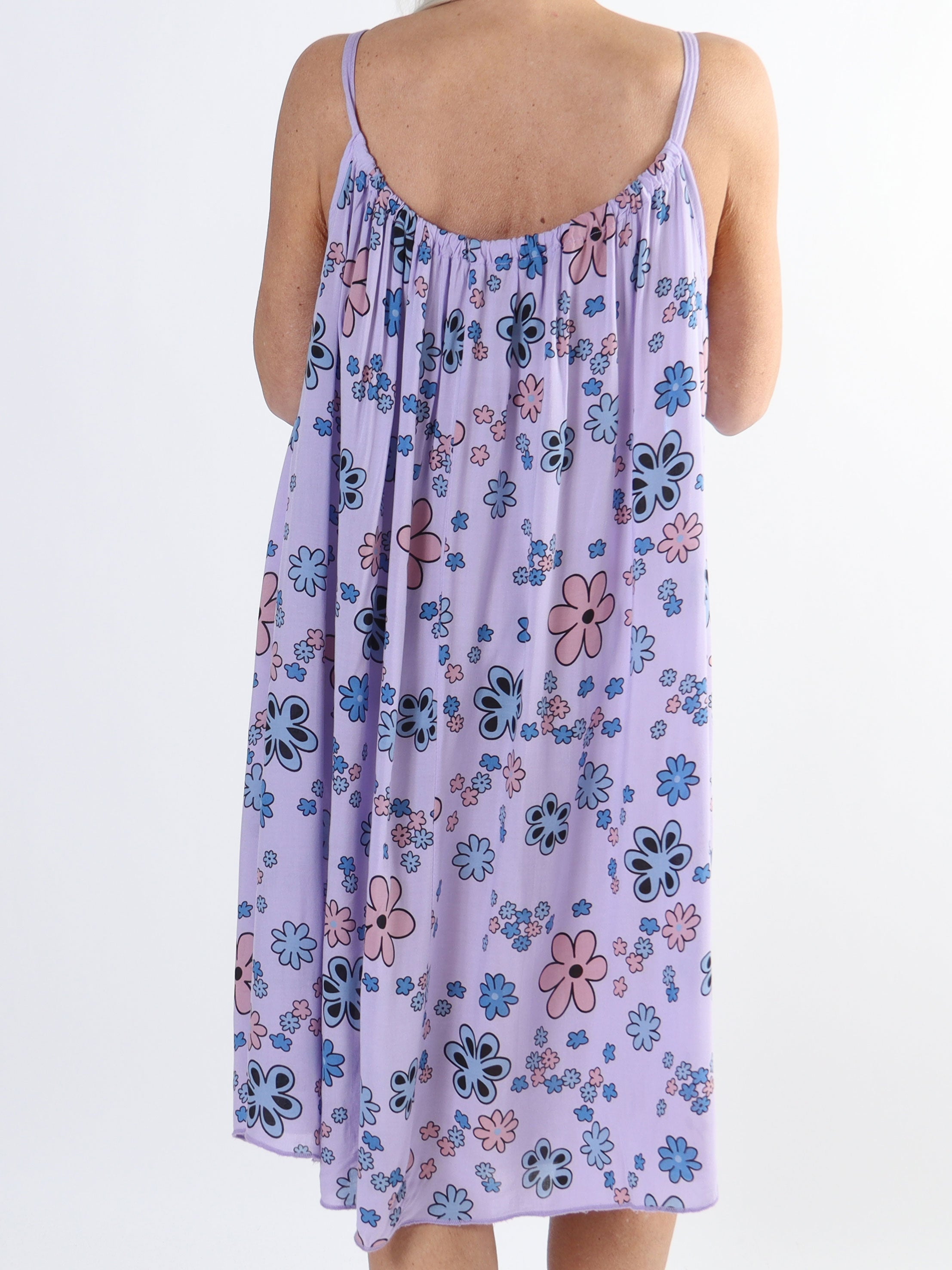 Sunshines Flower - Lätt viskosklänning med blommönster i stora storlekar